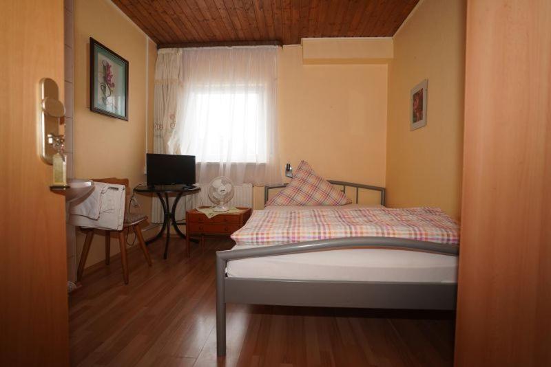 Pension Doeppert Нюрнберг Экстерьер фото
