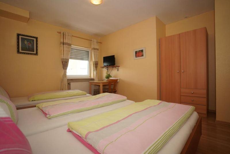 Pension Doeppert Нюрнберг Экстерьер фото